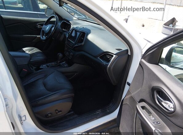 1C4PJLMX9MD107079 2021 JEEP CHEROKEE White Front interior view