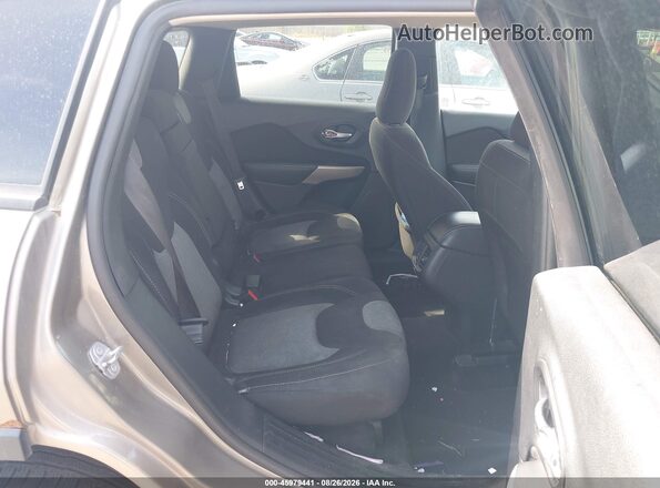 1C4PJMAB2HW656860 2017 JEEP CHEROKEE Brown Вид наклейки з VIN-кодом