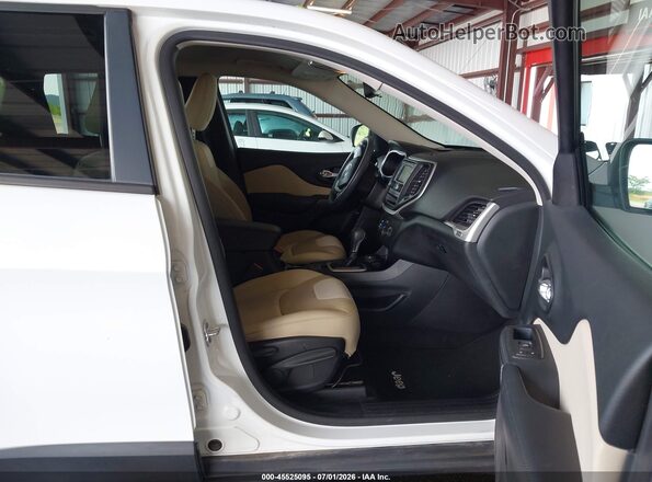 1C4PJMAB3GW313974 2016 JEEP CHEROKEE White Вид салону спереду