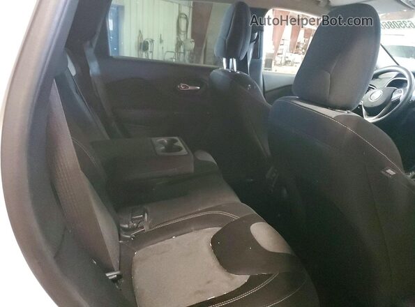 1C4PJMAB3GW357084 2016 JEEP CHEROKEE White Vista de los asientos traseros