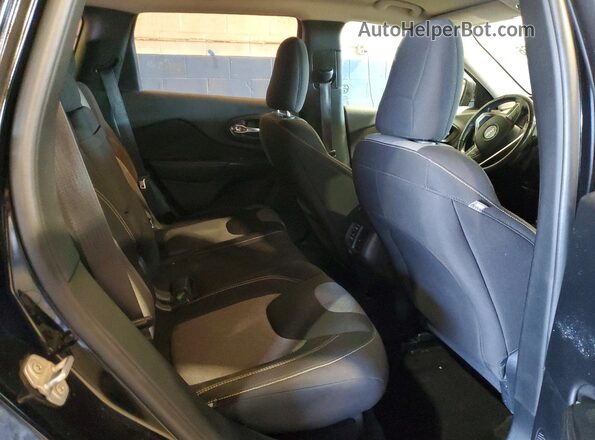 1C4PJMAB3HW557884 2017 JEEP CHEROKEE Черный Вид задней части салона