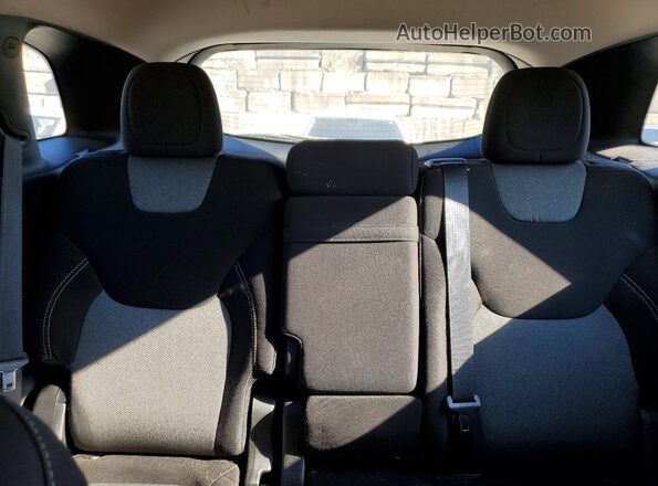 1C4PJMAB5GW284445 2016 JEEP CHEROKEE Red Widok tylnych siedzeń