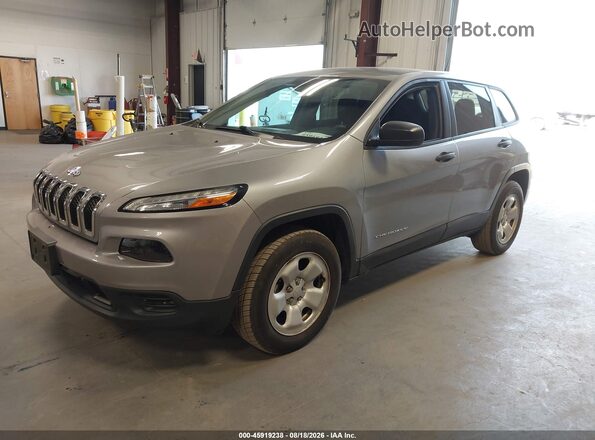 1C4PJMAB8GW343486 2016 JEEP CHEROKEE Серебряный Передняя левая четверть
