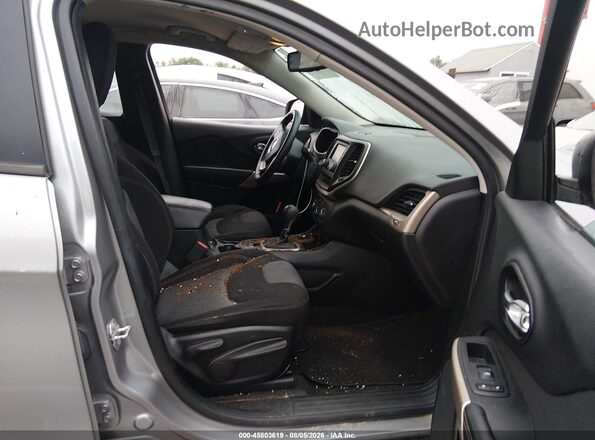 1C4PJMAS0HD221055 2017 JEEP CHEROKEE Silver Սալոնի դիմացի տեսք