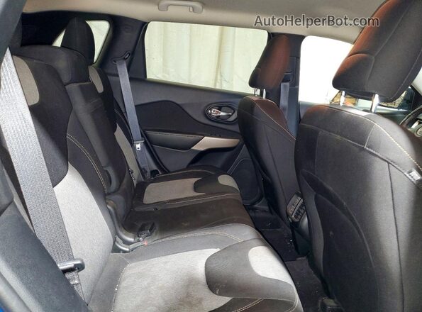 1C4PJMAS3HW589556 2017 JEEP CHEROKEE Blue Вид задньої частини салону