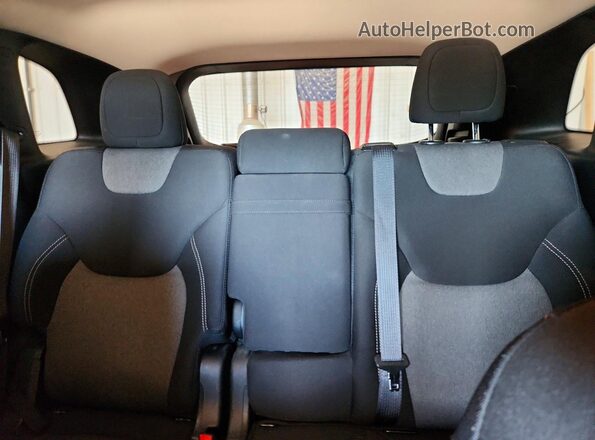 1C4PJMAS5HW647778 2017 JEEP CHEROKEE White Rear seats view