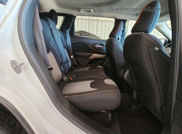 1C4PJMAS5HW647778 2017 JEEP CHEROKEE White Rear interior view