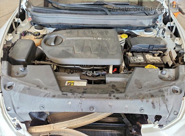1C4PJMAS5HW647778 2017 JEEP CHEROKEE White Engine compartment view