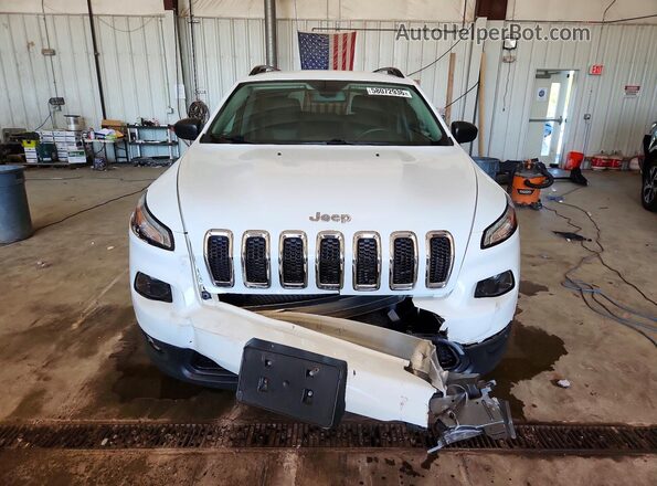 1C4PJMAS5HW647778 2017 JEEP CHEROKEE White Front view