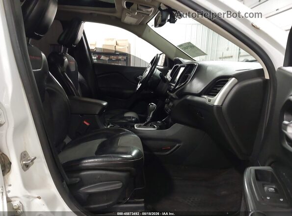 1C4PJMBB0GW338510 2016 JEEP CHEROKEE White წინა სალონის ხედი