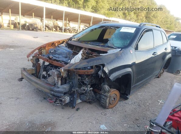 1C4PJMBB1JD609531 2018 JEEP CHEROKEE Черный Передняя левая четверть