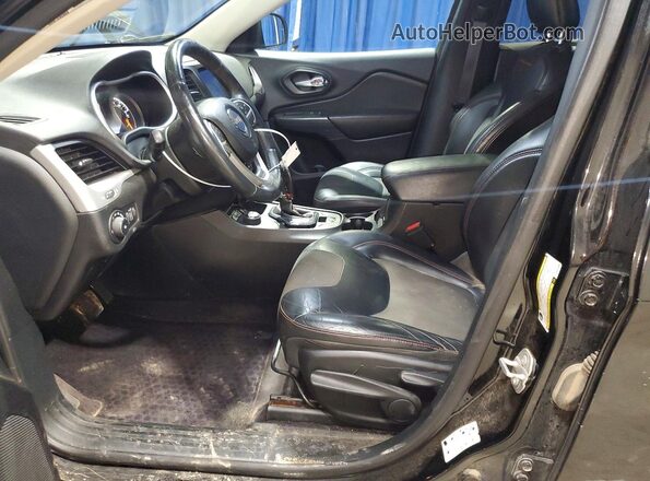 1C4PJMBB3HW513088 2017 JEEP CHEROKEE Black Widok wnętrza z przodu
