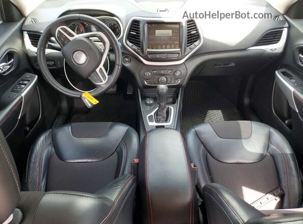 1C4PJMBB6JD505388 2018 JEEP CHEROKEE White Widok deski rozdzielczej