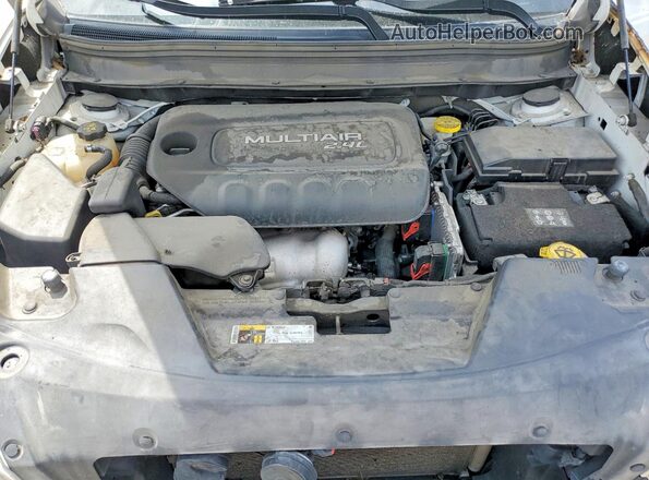 1C4PJMBB6JD505388 2018 JEEP CHEROKEE White Widok komory silnika