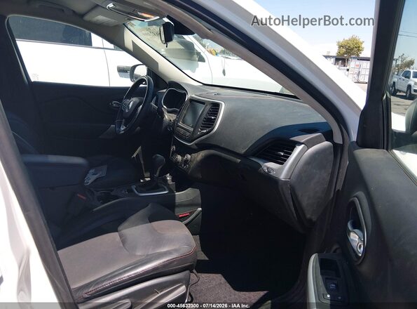 1C4PJMBB7HD225053 2017 JEEP CHEROKEE White Vista interior delantera