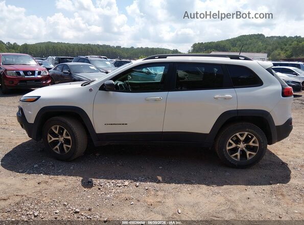1C4PJMBB8HD239902 2017 JEEP CHEROKEE White 360 interior view