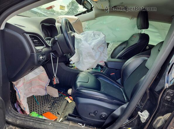 1C4PJMBN8LD594460 2020 JEEP CHEROKEE Черный Вид салона спереди