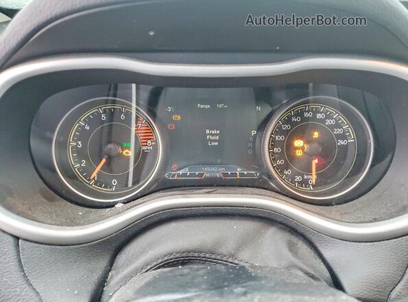 1C4PJMBS4GW349669 2016 JEEP CHEROKEEE Black Instrument cluster view
