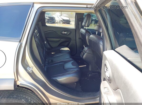 1C4PJMBS4HW515674 2017 JEEP CHEROKEE Green Вид наклейки з VIN-кодом