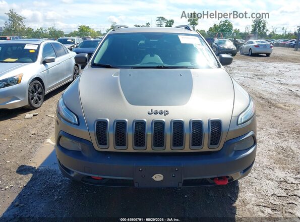 1C4PJMBS4HW515674 2017 JEEP CHEROKEE Green Вид щитка приладів