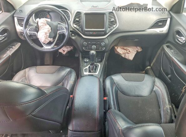 1C4PJMBS5HW530913 2017 JEEP CHEROKEE White Widok deski rozdzielczej