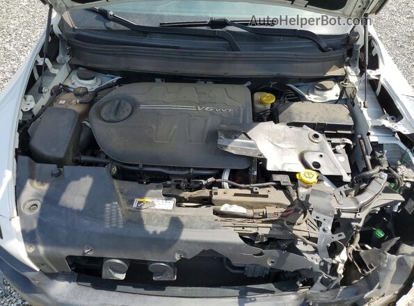 1C4PJMBS7HW505463 2017 JEEP CHEROKEE White Widok komory silnika