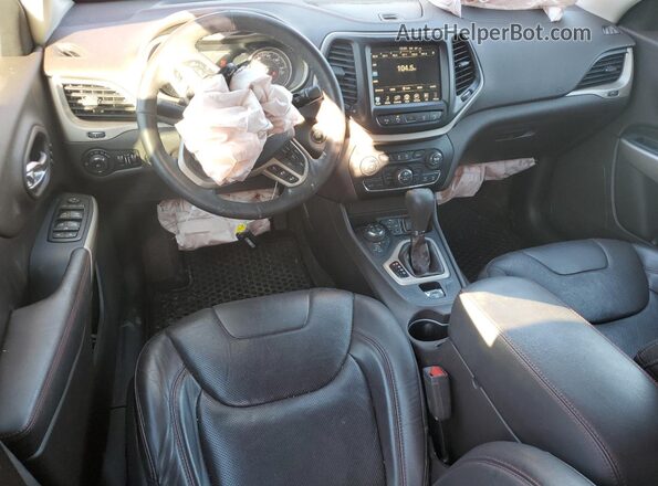 1C4PJMBS7HW647831 2017 JEEP CHEROKEE Бордовый Вид панели приборов