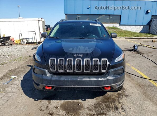 1C4PJMBS8HW556583 2017 JEEP CHEROKEE Black Front view