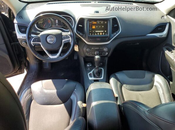1C4PJMBS8HW556583 2017 JEEP CHEROKEE Black Dashboard view