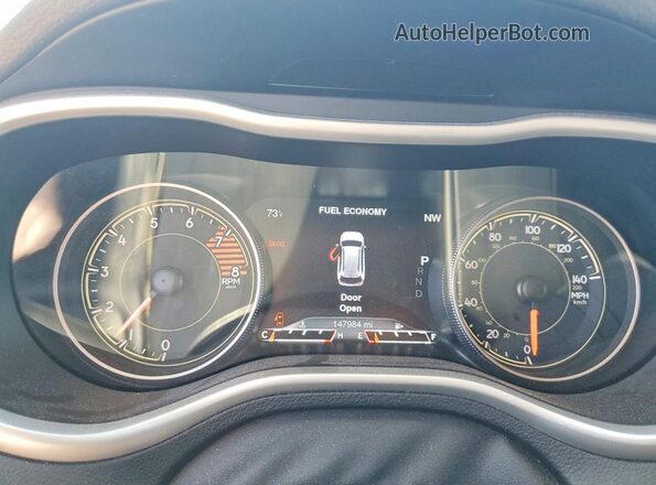 1C4PJMBS8HW556583 2017 JEEP CHEROKEE Black Instrument cluster view