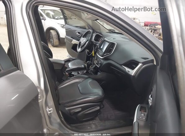 1C4PJMBS9HW571433 2017 JEEP CHEROKEE Gray წინა სალონის ხედი