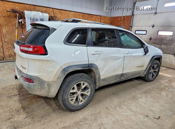 1C4PJMBX0JD570944 2018 JEEP CHEROKEE Белый Задняя правая четверть