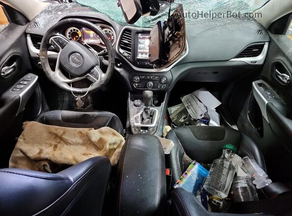 1C4PJMBX0JD570944 2018 JEEP CHEROKEE Белый Вид панели приборов