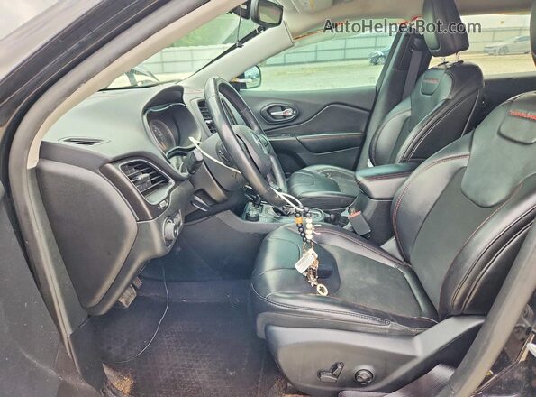 1C4PJMBX0KD288532 2019 JEEP CHEROKEE Черный Вид салона спереди