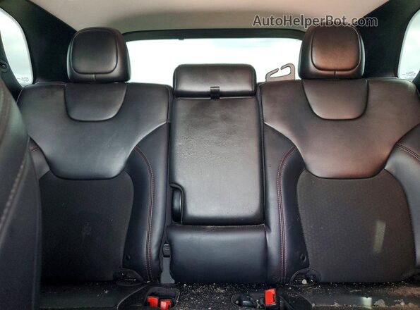 1C4PJMBX1KD429995 2019 JEEP CHEROKEE White Rear seats view
