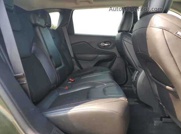 1C4PJMBX1MD220372 2021 JEEP CHEROKEE Green Widok wnętrza z tyłu