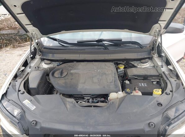 1C4PJMBX2KD168358 2019 JEEP CHEROKEE White Rear view