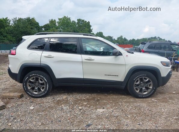 1C4PJMBX2KD168358 2019 JEEP CHEROKEE White 360 interior view