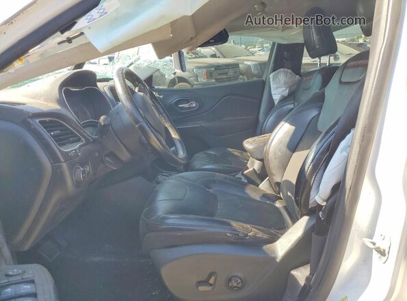 1C4PJMBX2LD522364 2020 JEEP CHEROKEE White Widok wnętrza z przodu