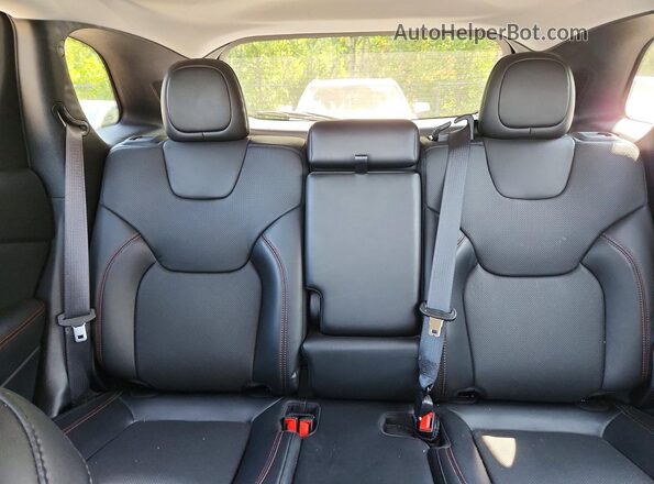 1C4PJMBX2MD205718 2021 JEEP CHEROKEE White Vista de los asientos traseros