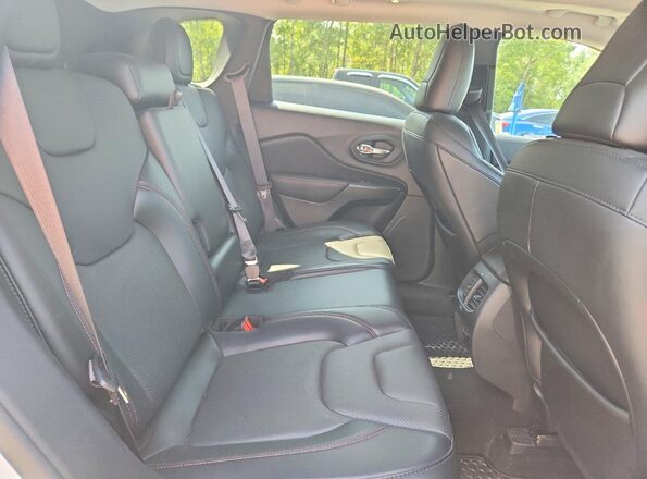 1C4PJMBX2MD205718 2021 JEEP CHEROKEE White Vista interior trasera