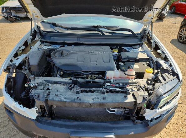 1C4PJMBX2MD205718 2021 JEEP CHEROKEE White Vista del compartimento del motor