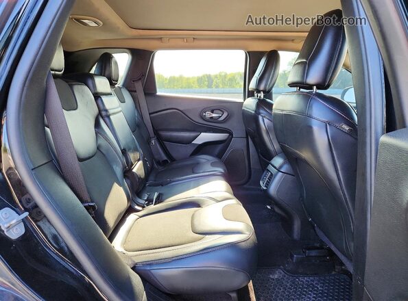 1C4PJMBX3JD546301 2018 JEEP CHEROKEE Black Rear interior view