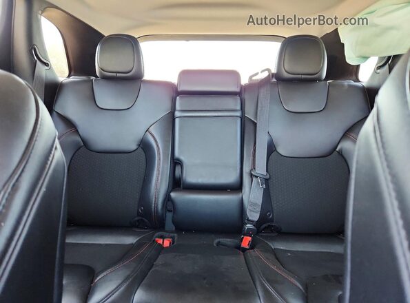 1C4PJMBX6KD260458 2019 JEEP CHEROKEE White Вид задніх сидінь