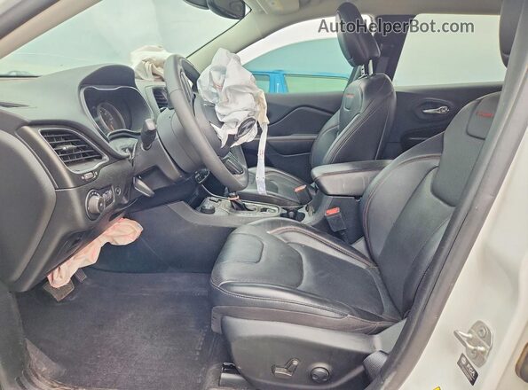 1C4PJMBX6ND548534 2022 JEEP CHEROKEE Белый Вид салона спереди