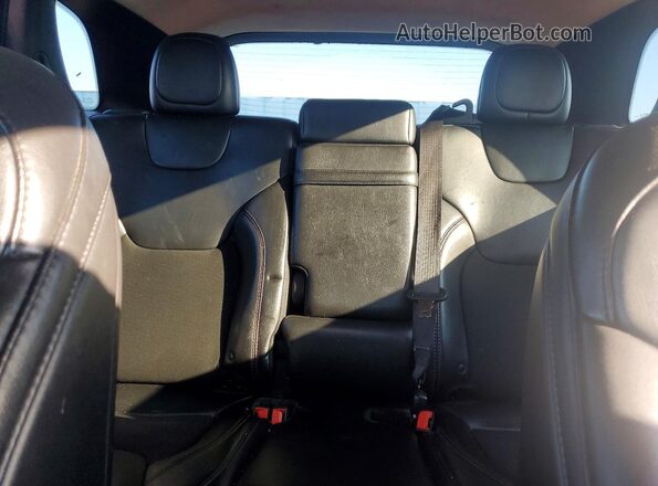 1C4PJMBX7KD189335 2019 JEEP CHEROKEE Silver Widok tylnych siedzeń
