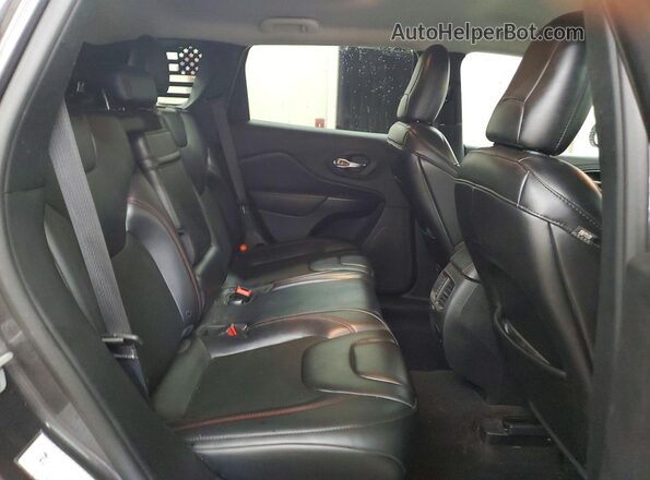 1C4PJMBX7KD398879 2019 JEEP CHEROKEE Charcoal უკანა სალონის ხედი