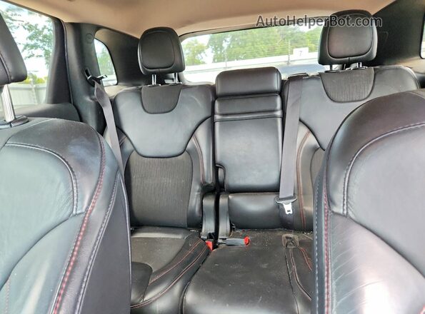 1C4PJMBX8JD599365 2018 JEEP CHEROKEE Red Вид задніх сидінь
