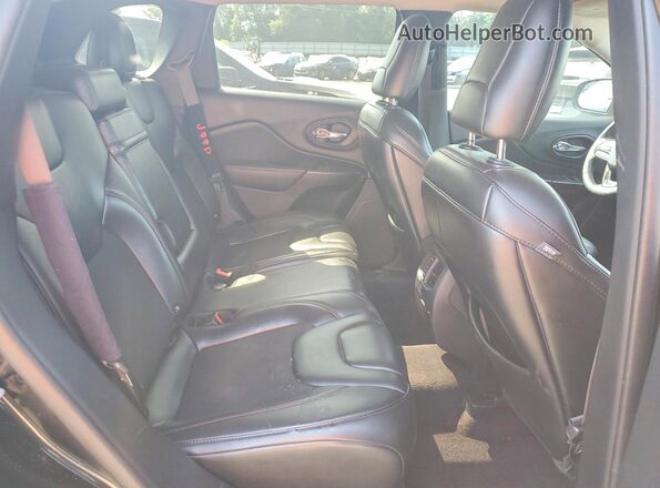 1C4PJMBX9KD168356 2019 JEEP CHEROKEE Black Rear seats view