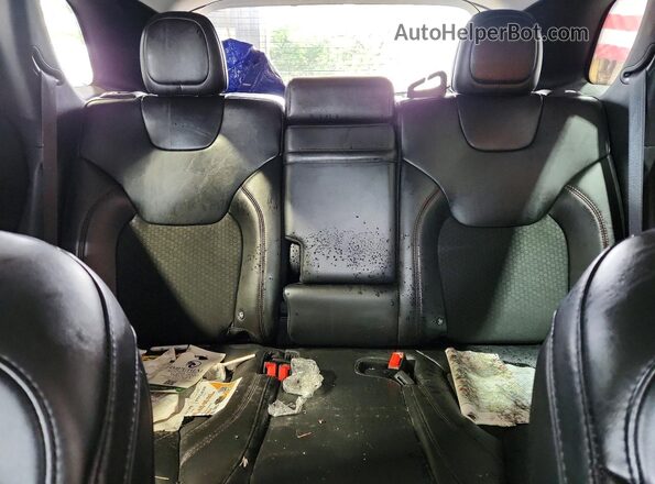 1C4PJMBXXKD137293 2019 JEEP CHEROKEE Black Rear seats view
